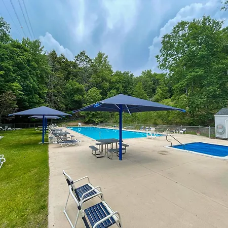 Unique Roundhouse: Hot Tub-Game Room-Firepit&More! Bushkill Exterior foto