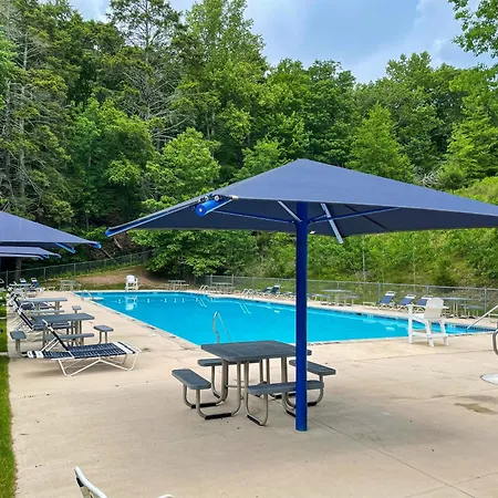 Unique Roundhouse: Hot Tub-Game Room-Firepit&More! Bushkill Exterior foto